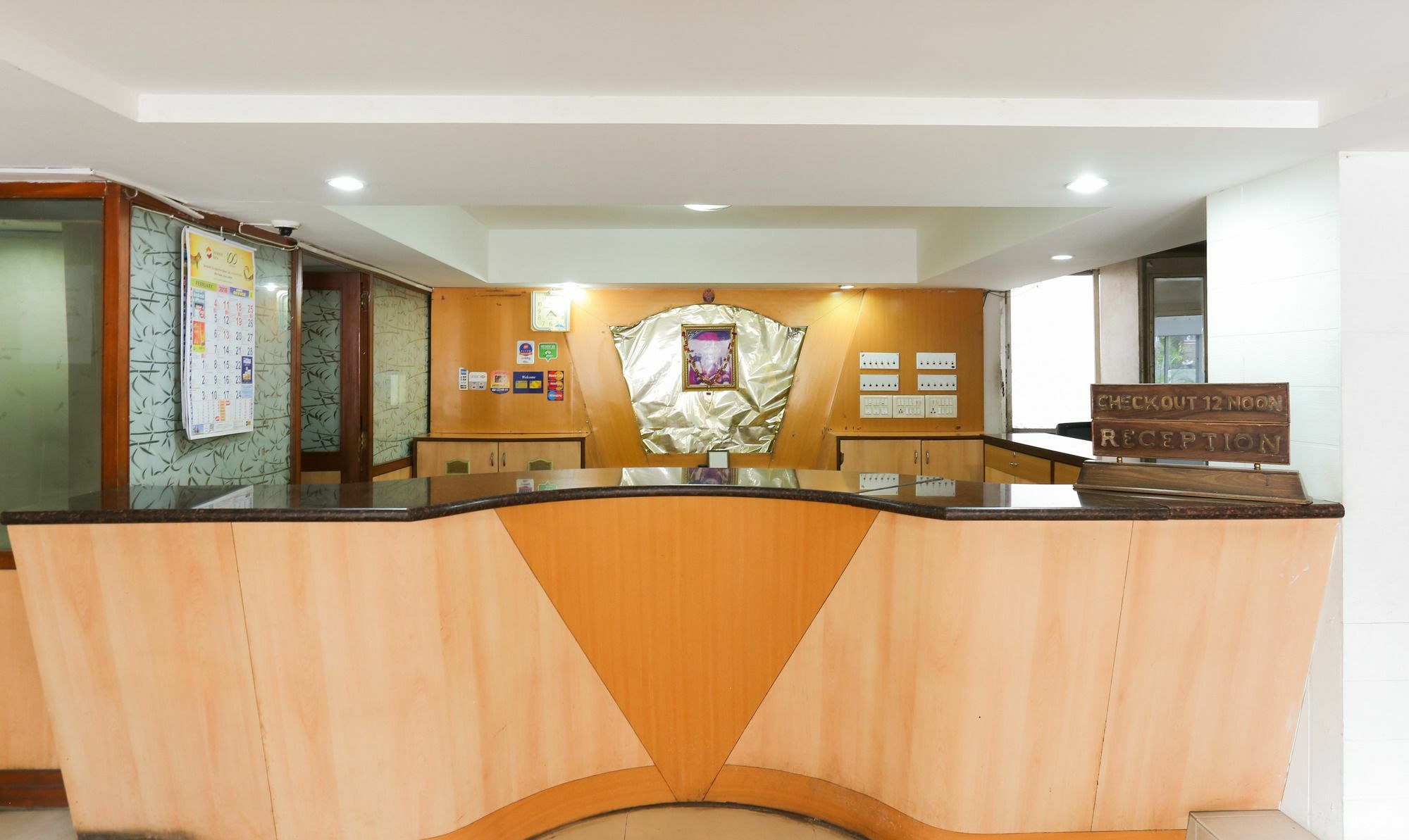Itsy Hotels Hill View Ex Пюн Екстериор снимка