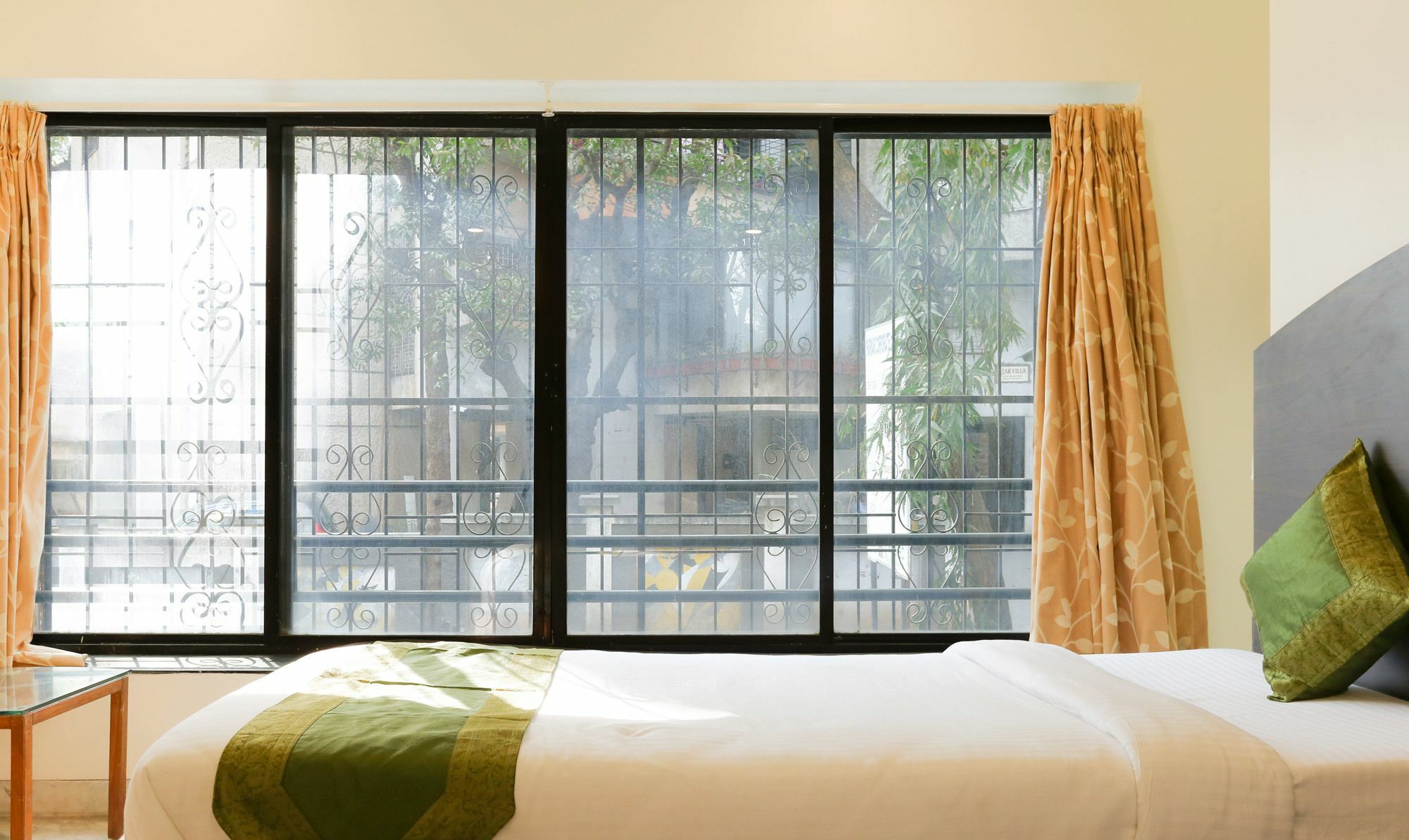 Itsy Hotels Hill View Ex Пюн Екстериор снимка