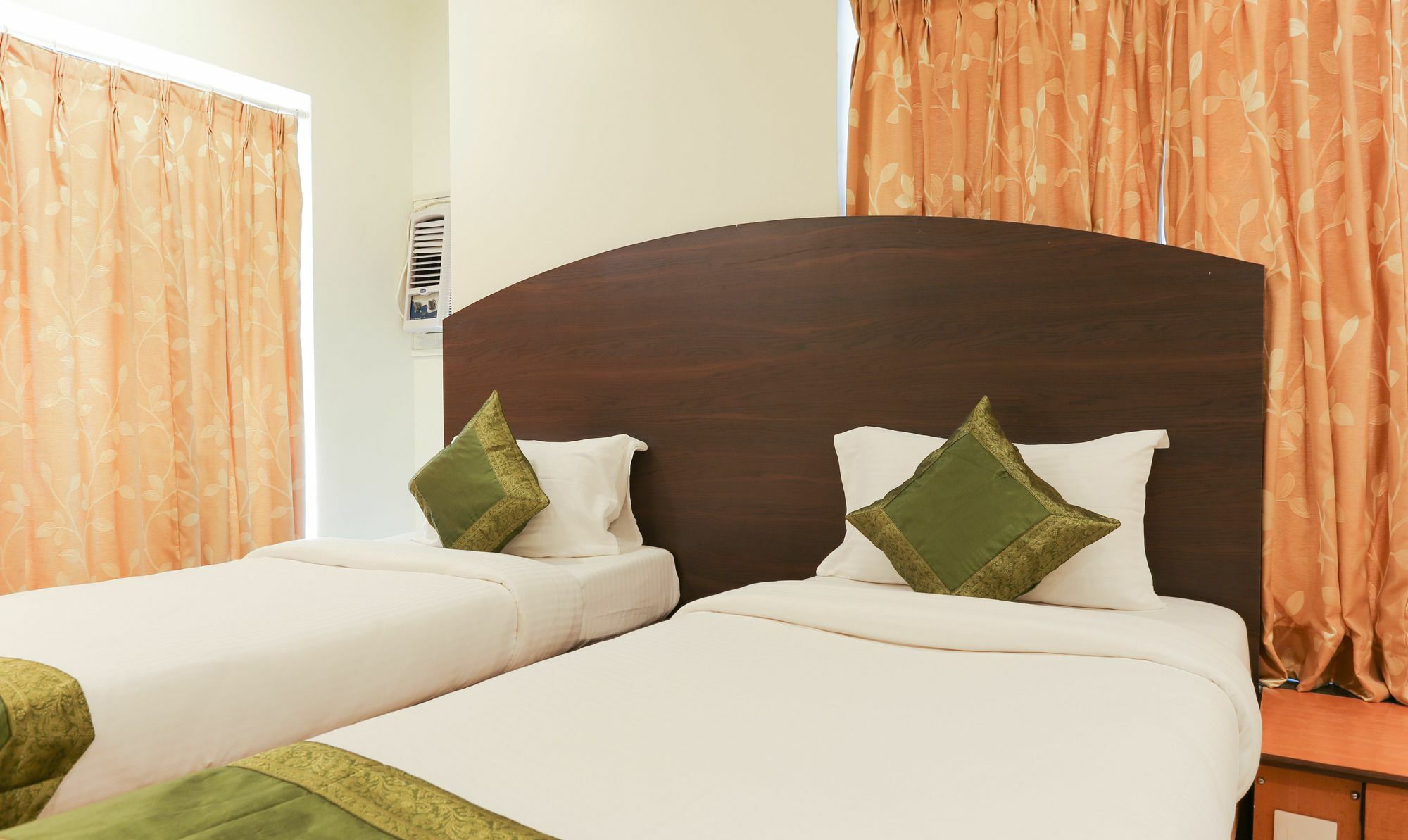 Itsy Hotels Hill View Ex Пюн Екстериор снимка