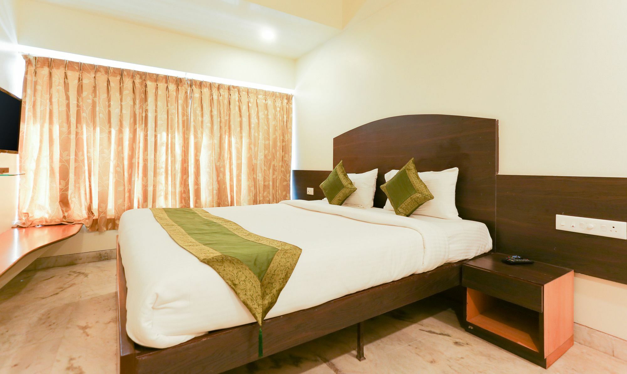 Itsy Hotels Hill View Ex Пюн Екстериор снимка