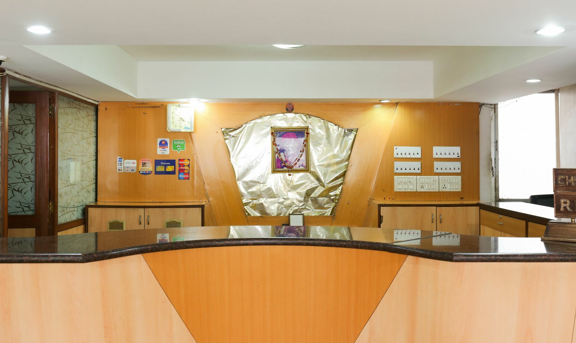 Itsy Hotels Hill View Ex Пюн Екстериор снимка